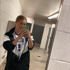 Meet your Posher, Ella